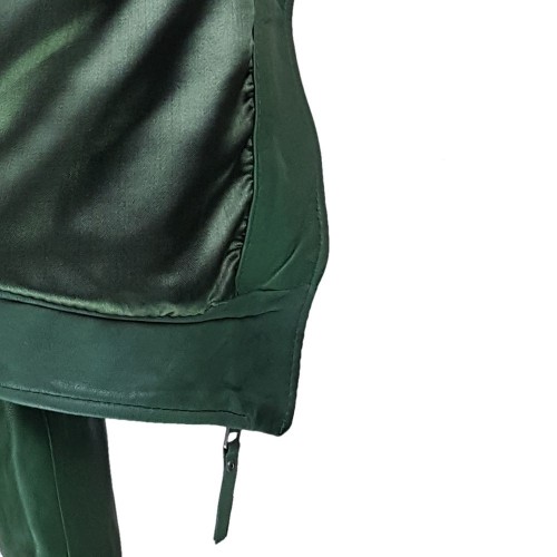 Blouson perfecto femme en cuir d’agneau vert foncé avec clous décoratifs